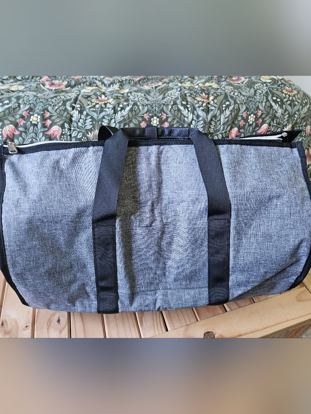 Versatile Gray Travel Duffel Bag with Black Straps NWOT